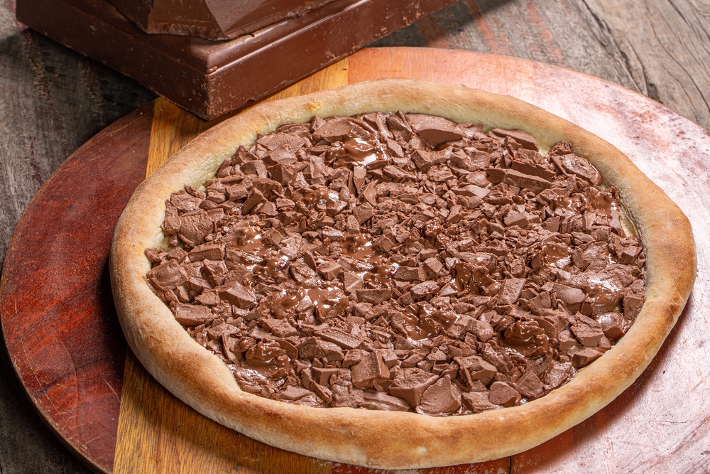 A pizza doce perfeita: dicas para massa leve, borda crocante e recheio cremoso